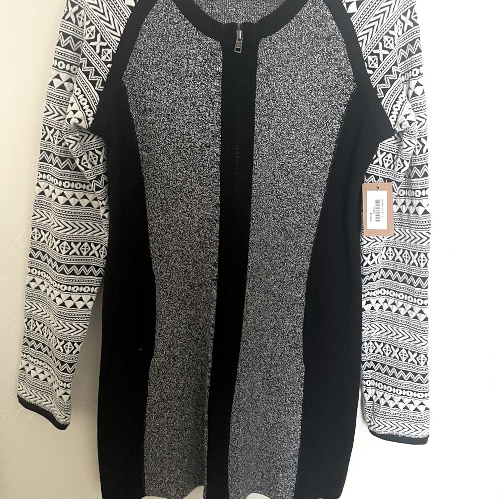 NWT. Never worn. TitleNine tunic zip sweater. Women’s Large
